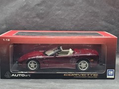 AutoArt 2003 Chevy Corvette C5 50th Anniversary Convertible 1:18 Diecast Car