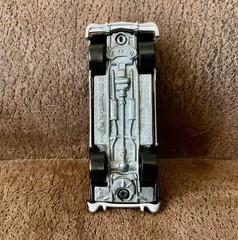 Johnny Lightning 1956 Black/Gold Chevy Nomad – Storage Tin – Very Nice