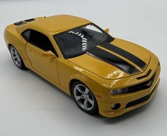 Chevrolet Camaro SS RS 2010 YELLOW 1:24 scale Diecast CAR BY MAISTO BRAND NEW