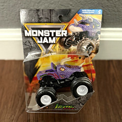Spin Master Monster Jam Series 47 Jurassic Attack 1:64 Diecast Truck