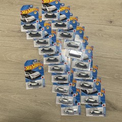 Hot Wheels 2026 Toyota Prius Custom JDM lot Roof box and Without it New lot 21