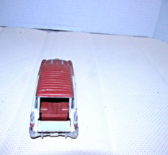 Road Champs 1955 Pontiac Safari 2-Door Wagon, Cream & Brown, 1:43 parts repair