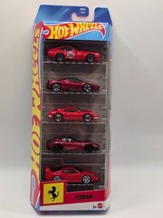 Hot Wheels 5 Pack Ferrari F40 Competizione Dino 206 GT SF90 Stradale 365 GTB4 C