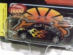 2000 Revell Hot Hatch Euros New VW Beetle Issue # 19 Opening Hood 1/64 Scale