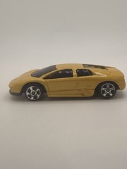 2009 Maisto Fresh Metal Diecast Lamborghini Murciélago Deep Yellow 1:64 Scale