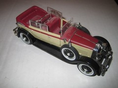1928 Lincoln L Dietrich Convertible Sedan Die-Cast Model Car