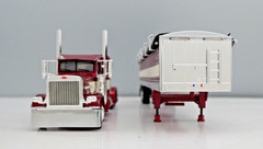 DCP 1/64 Maroon Red Cream Peterbilt 389 Wilson Grain Trailer 60-2275 Farm Toy