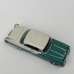 Franklin Mint 1955 Pontiac Star Chief White/Green 1:24 Scale Diecast Replica