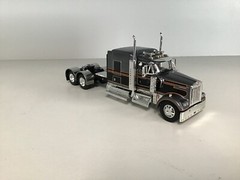 NEW DCP SILVER & BLACK KENWORTH W900L 72″ W/ 310” FRAME SS REAR FENDERS
