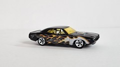 Hot Wheels ’70 Dodge Challenger Black with Flames Diecast Muscle Car 2006