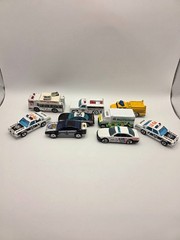 LOT OF 9 EMERGENCY VEHICLES HOT WHEELS MATCHBOX MOTORMAX POLICE (LOT 17721)