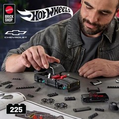 Mattel Brick Shop Hot Wheels ’83 Chevy Silverado Building Toy Kit 225 Pieces