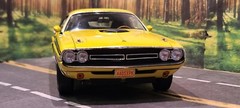 1:18 Highway 61 1971 Dodge Challenger R/T Yellow Diecast **READ**