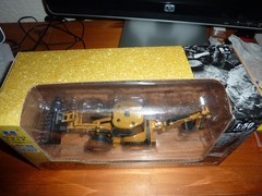 HUINA TOYS BACK HOE LOADER MODEL 1/50 SCALE MINT BOXED