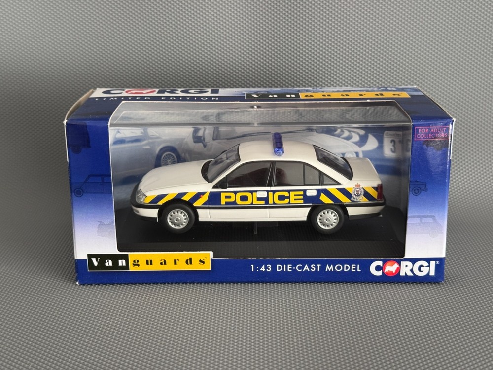 Corgi Vanguards Vauxhall Carlton MK2 2.6Li West Mercia Police 1:43 VA14005