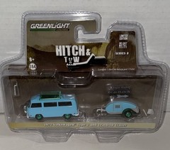 Greenlight Hitch & Two 1972 Volkswagen Type 2 And Tear Drop Trailer Chase 1/64