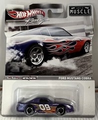 Mattel Hot Wheels Racing 2012 Muscle Series Ford Mustang Cobra 1:64 Car MINT
