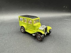 Vintage 1967 Hot Wheels Original Redlines LIME 31 FORD WOODY SMOOTH roof