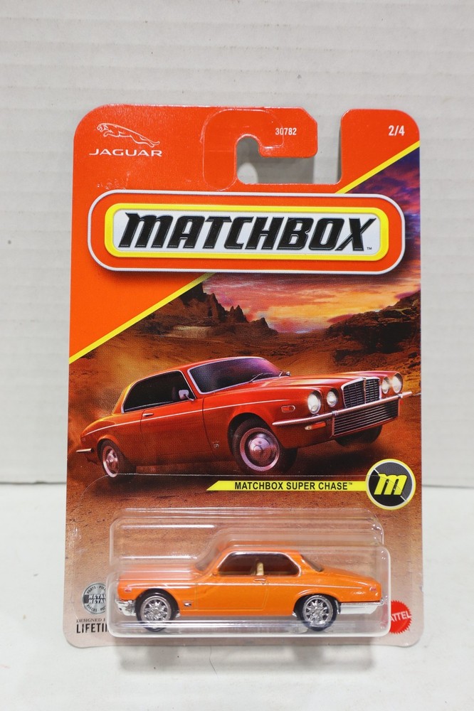 Matchbox Super Chase 1977 Jaguar XJ6C 1:64 Orange Diecast
