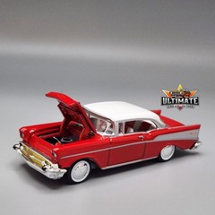 1957 57 Chevrolet Bel Air Collectible 1/64 Scale Diecast Model Collector Car