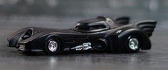 Hot Wheels 1989 Batmobile 1:50 Scale Opening Hatch
