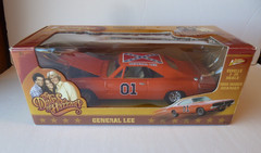 NEW JOHNNY LIGHTNING DUKES OF HAZZARD GENERAL LEE 1:25 DIECAST NIB