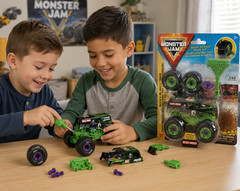 Monster Jam Grave Digger Mechanix Build & Re-Build Truck Kit – 1:43 Scale – NEW