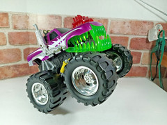 ROAD RIPPERS TOY STATE HUGE MONSTER TRUCK MOTORIZED W/ LIGHTS & SOUND – NICE