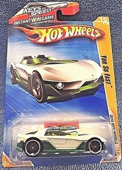 2010 Hot Wheels #16 New Models 16/44 YUR SO FAST Pearl White Variation w/Blk Pr5