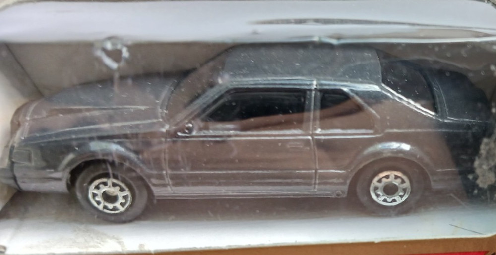1983-1992 Lincoln Continental Mk VII Coupe 1/64 Die Cast Metal Car Maisto, RARE!