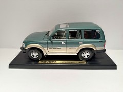 Toyota Land Cruiser 1992 Green 1/18 Scale Diecast Model Car