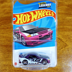 Hot Wheels RLC Legends Tour Nissan Skyline GT-T (R32) Purple Real Riders 2022