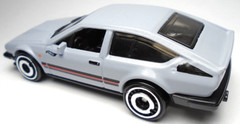 2023 HOT WHEELS ALFA ROMEO GTV6 3.0 GRAY 1:64 DIECAST 2 3/4″ CAR W/ RED & BLACK