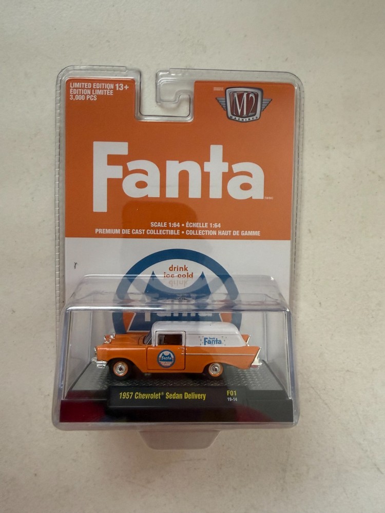 M2 Machines Fanta 1957 Chevrolet Sedan Delivery F01 19-14 BX6