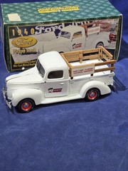ERTL Prestige 1940 Ford Pickup Truck Hardware Hank Diecast 1/25 Boxed See Desc