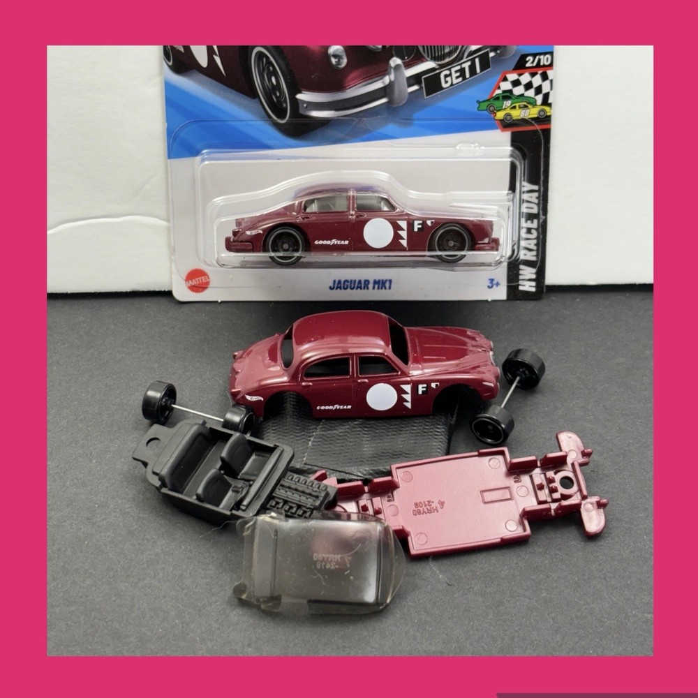 Hot Wheels Jaguar MK1 Un Spun Race Day with Mainline