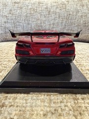 1/18 Maisto Special Edition 2025 Chevrolet Corvette ZR1 Metallic Red Diecast