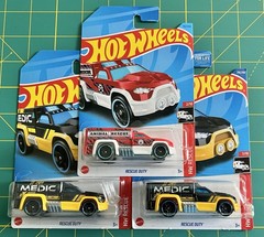 LOT OF 3 – 2022 & 2023 HOT WHEELS RESCUE DUTY HW RESCUE MEDIC AND ANIMAL RESCUE