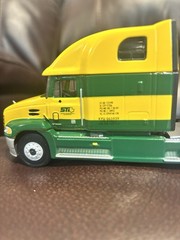 First Gear Mack Vision 1:54 Sharkey Transportation Tractor & 48′ Trailer 50-0157