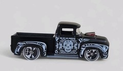 1956 FORD PICKUP TRUCK Custom Diorama Collectible DieCast Model 1:64 Black LOOSE