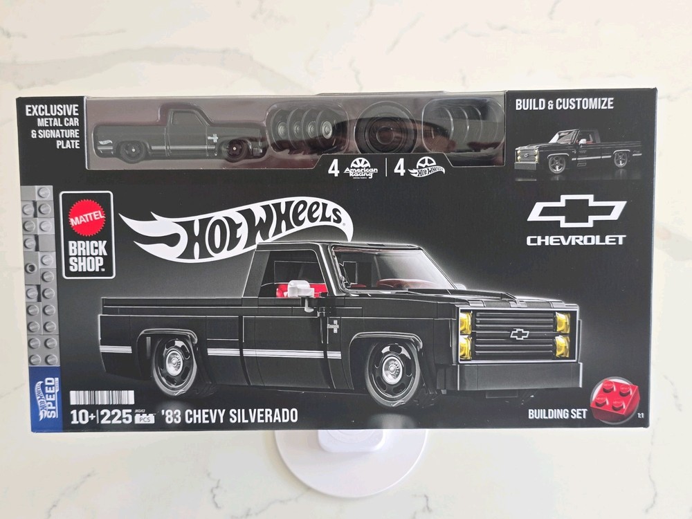 Mattel Brick Shop Hot Wheels ’83 Chevy Silverado Building Toy 225 Pieces Kit