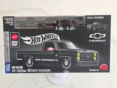 Mattel Brick Shop Hot Wheels ’83 Chevy Silverado Building Toy 225 Pieces Kit