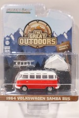 1:64 GreenLight 1964 VW Volkswagen Samba Bus The Great Outdoors Series 1 38010-A