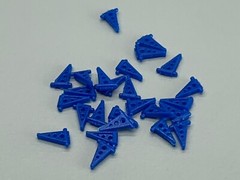 1/64 DCP PARTS BLUE FONTAINE MAGNITUDE LOWBOY OUTRIGGERS