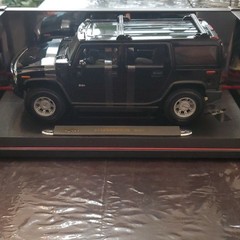 Maisto 1:18 2003 Hummer H2 SUV Black/Silver Diecast Model Car – Special Ed
