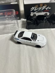 Kaido House x Mini GT Nissan GT-R (R33) Greddy GR33 V1 White KHMG113 1/64