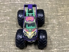 Lot of 8 Random Monster Jam Monster Truck 1:64