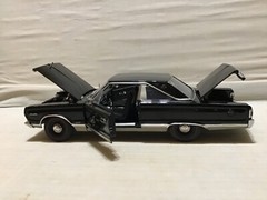SATELLITE BLACK 1967 HEMI 426ci PLYMOUTH #50376F 1/18 HIGHWAY 61 FAIRFIELD MINT