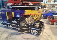 (( Black & VHTFT )) 1/24 jada Dub City 72 Chevy Cheyenne Pickup truck(Loose)