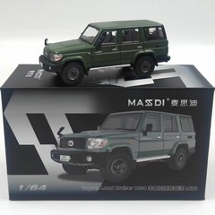 1:64 LC76 Land Cruiser Alloy Car Model – Classic Diecast Collection